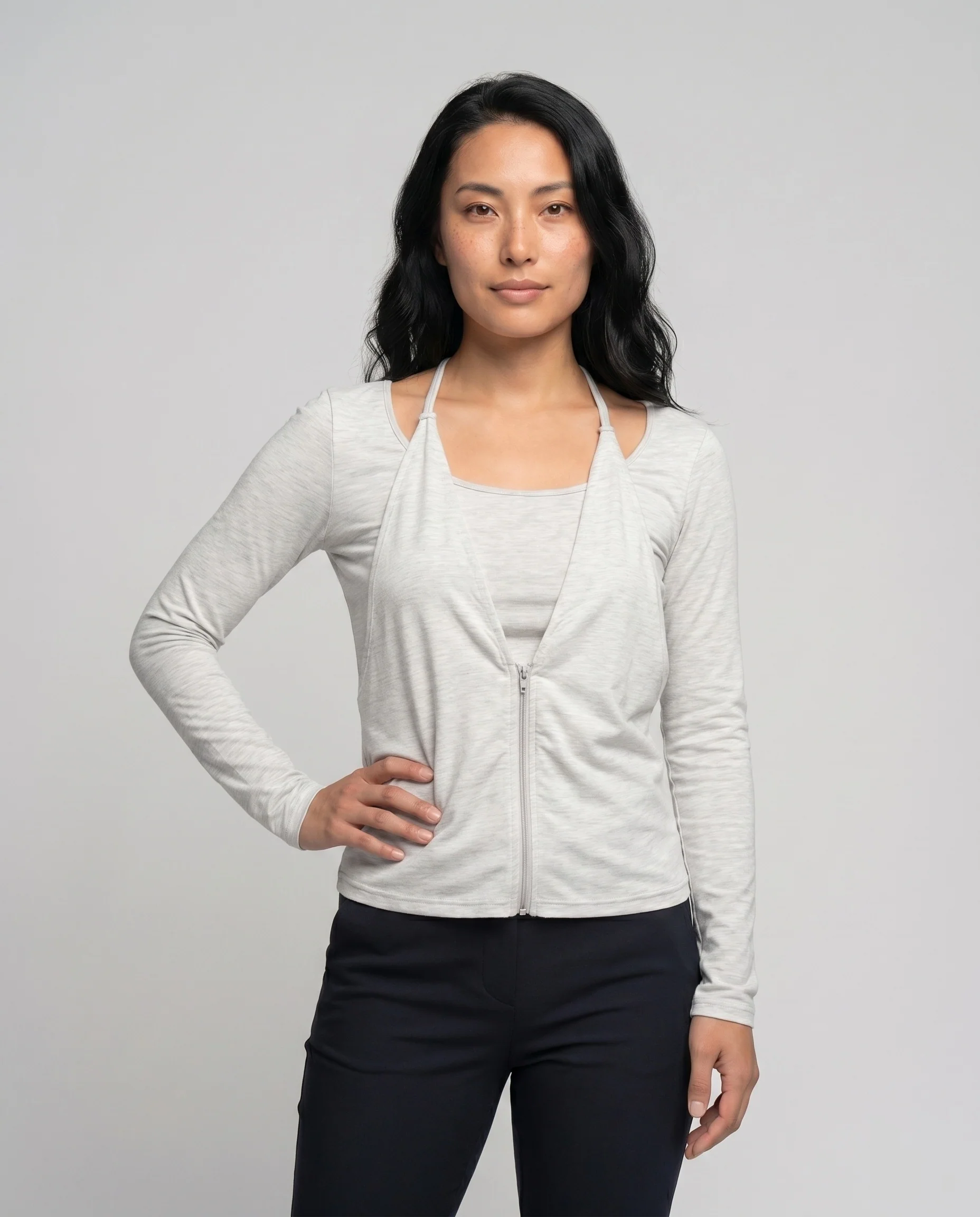 Damen nan zweilagiges Langarmshirt mit Frontreißverschluss integriertem Cami und geflochtenen Trägern - Image 2