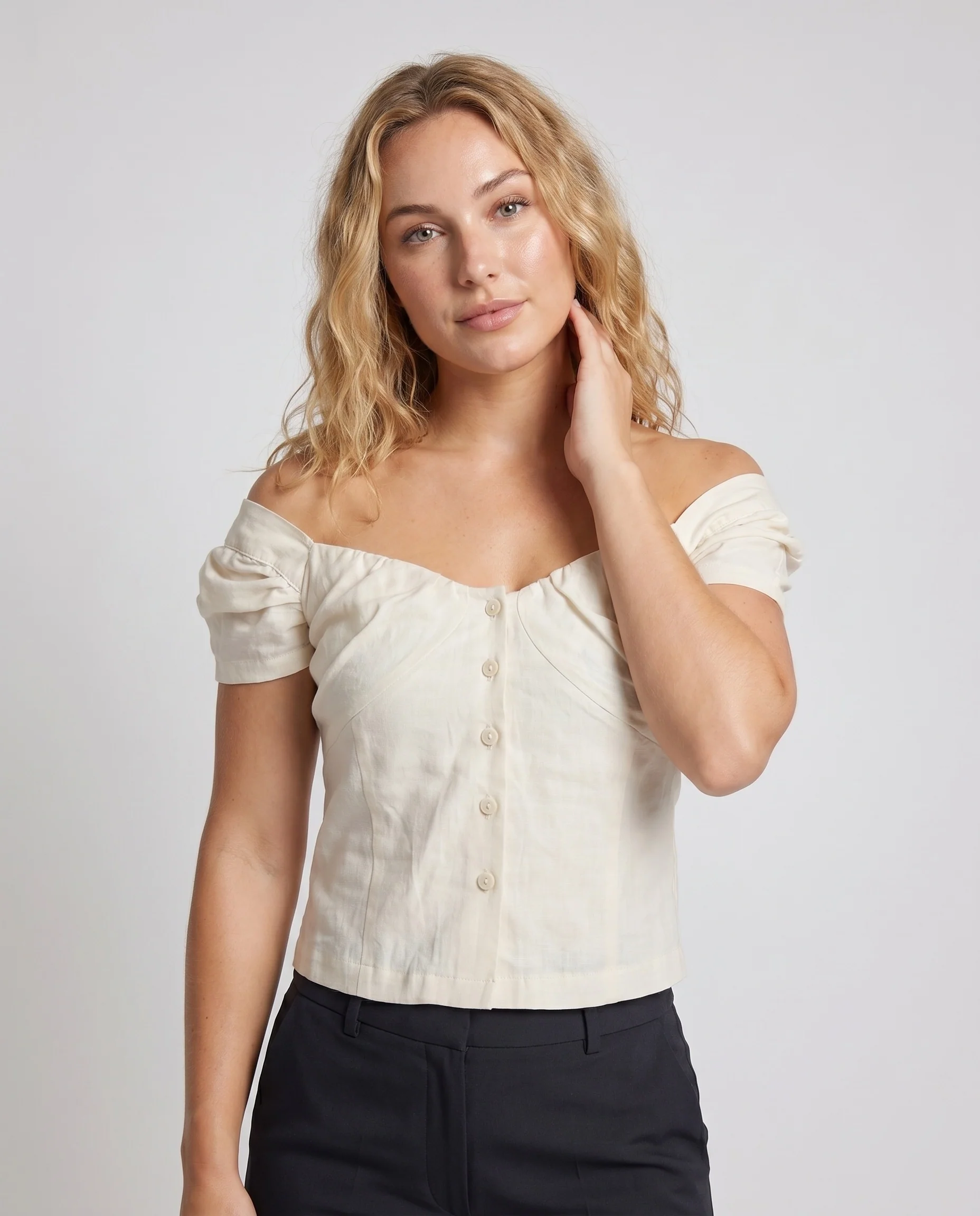 Damen Off-Shoulder Bluse mit dekorativen Puffärmeln und Knopfverschluss R&B - Image 2