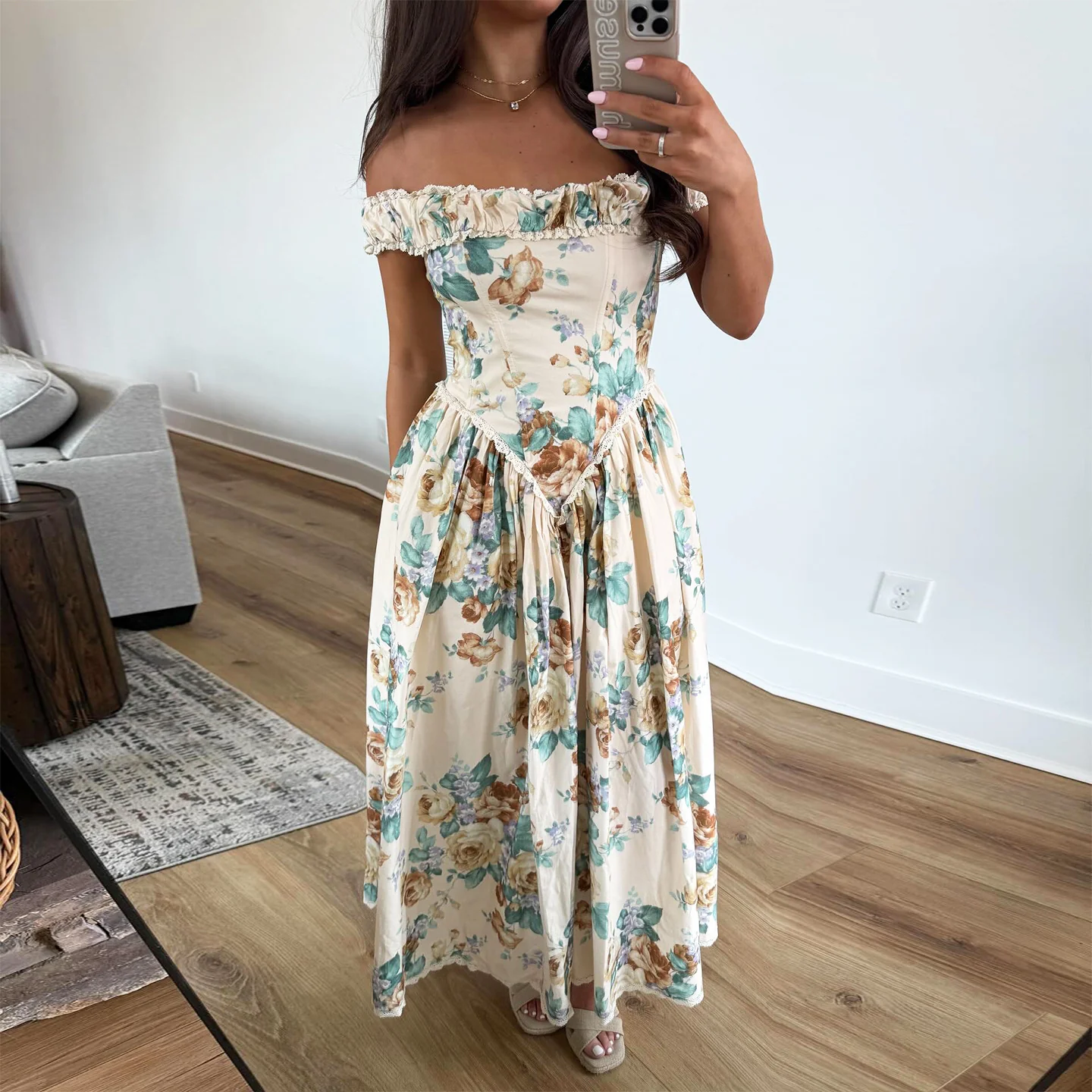 Damen Off-Shoulder Maxikleid mit floralen Akzenten und gerafftem Oberteil R&B - Image 4
