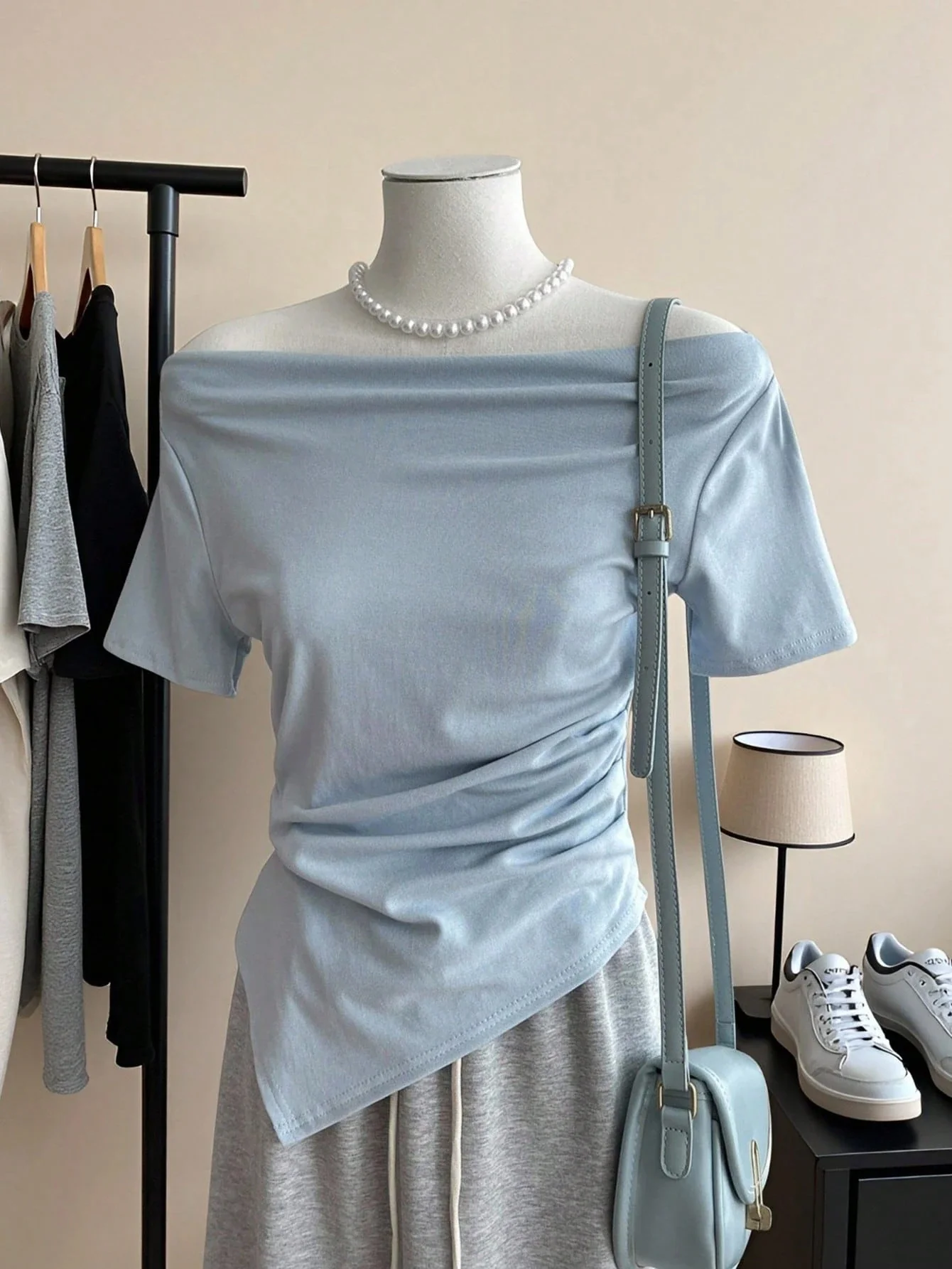 Damen Off-Shoulder T-Shirt mit Raffung R&B - Image 5