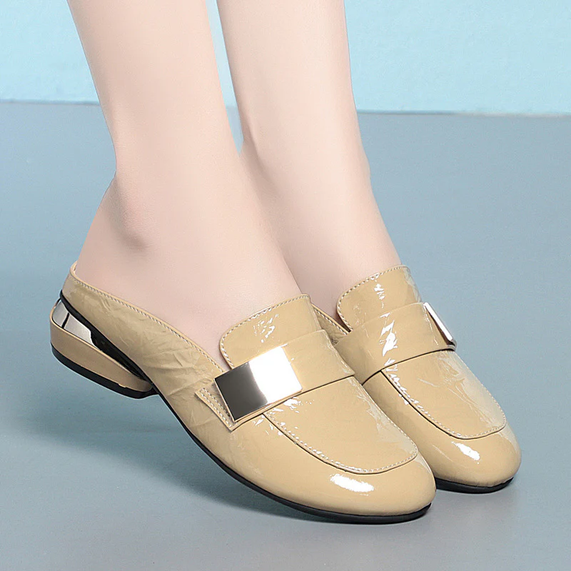 Damen Pantolette mit elegantem Schnallen-Detail und moderner Sohle R&B