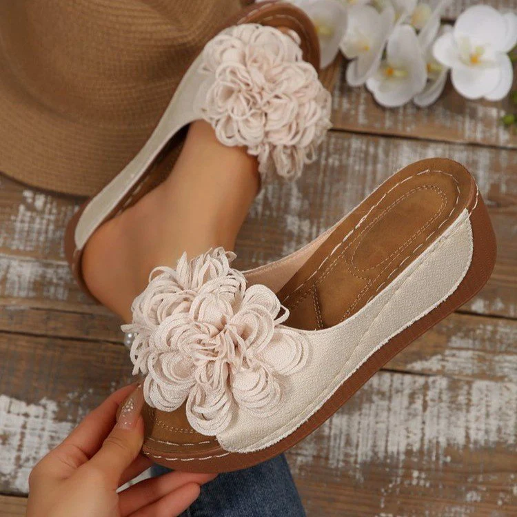Damen Pantoletten mit floralen Applikationen und rutschfester Sohle Heidi-Mode - Image 3