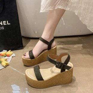 Damen-Plateau-Sandalen mit elegantem Riemchendesign und komfortabler Korksohle R&B - Image 6