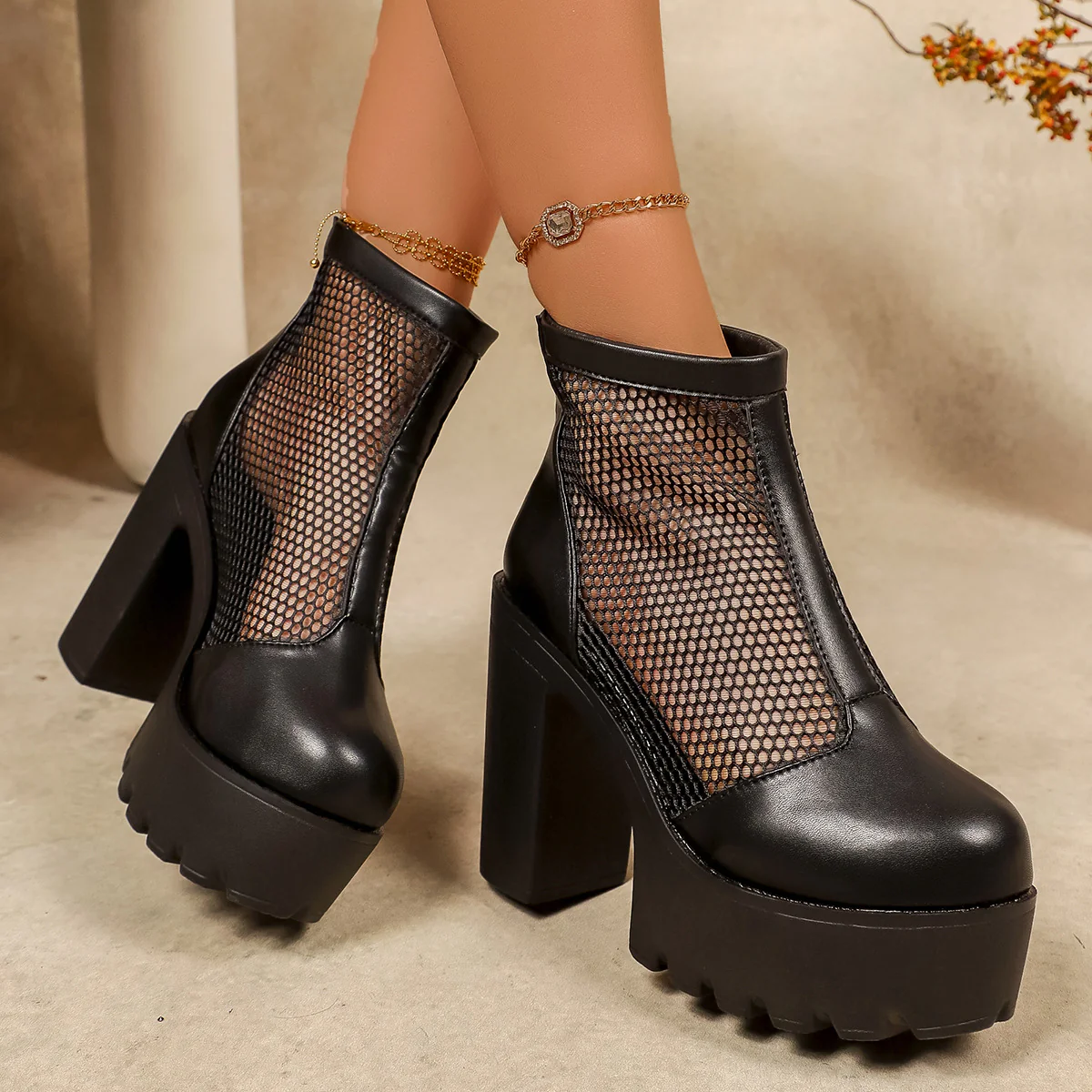 Damen Plateau Stiefeletten mit Netz-Ausschnitt und grobem Blockabsatz R&B - Image 6