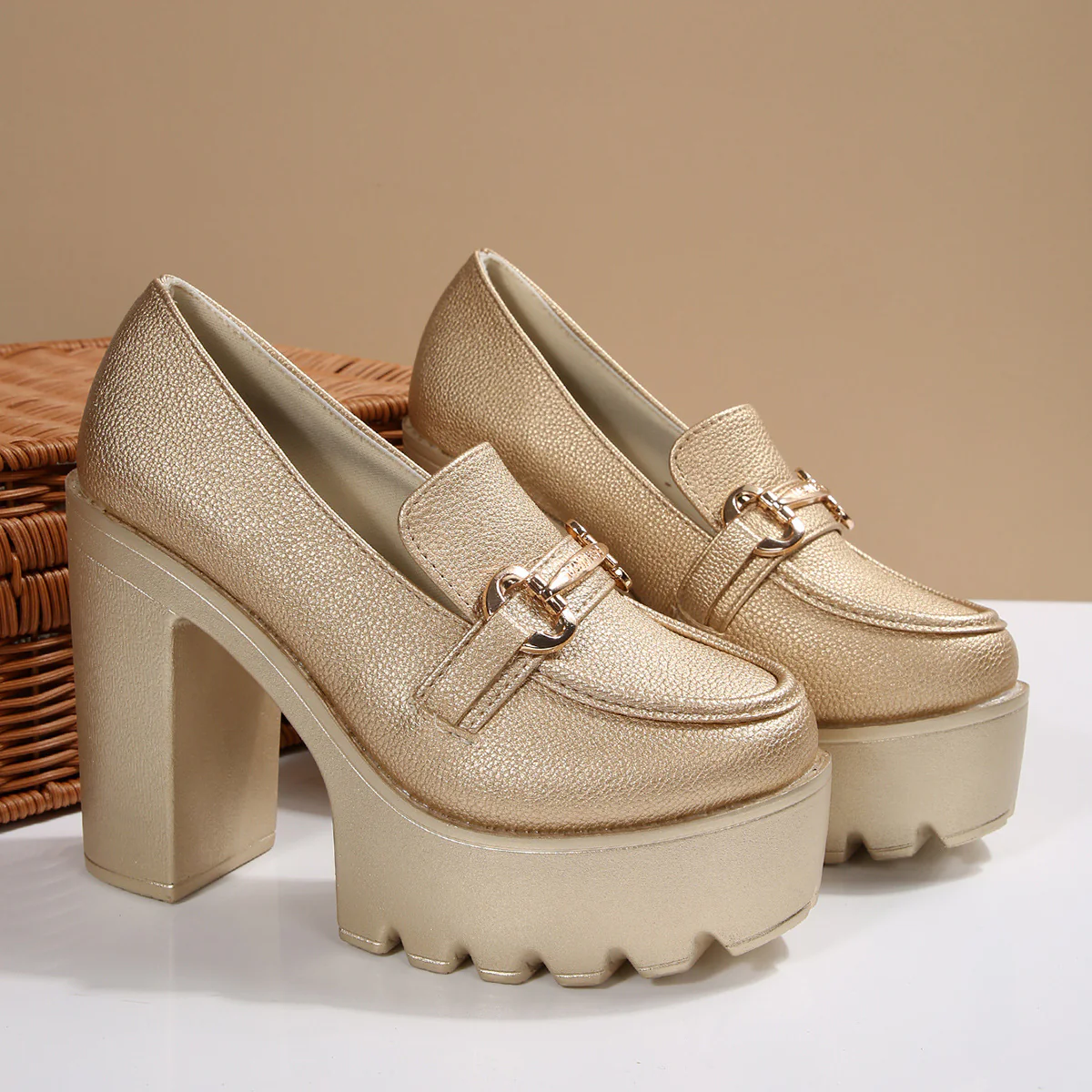 Damen Plateau Schuh mit elegantem Design R&B