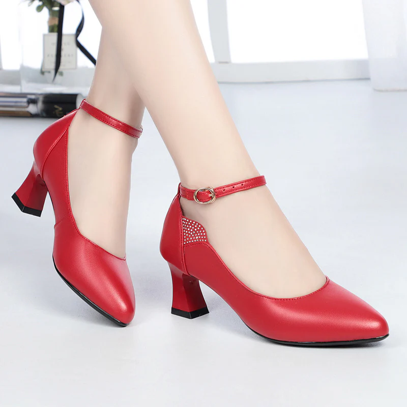 Damen Pumps mit elegantem Riemchen und komfortablem Blockabsatz R&B 1776166615