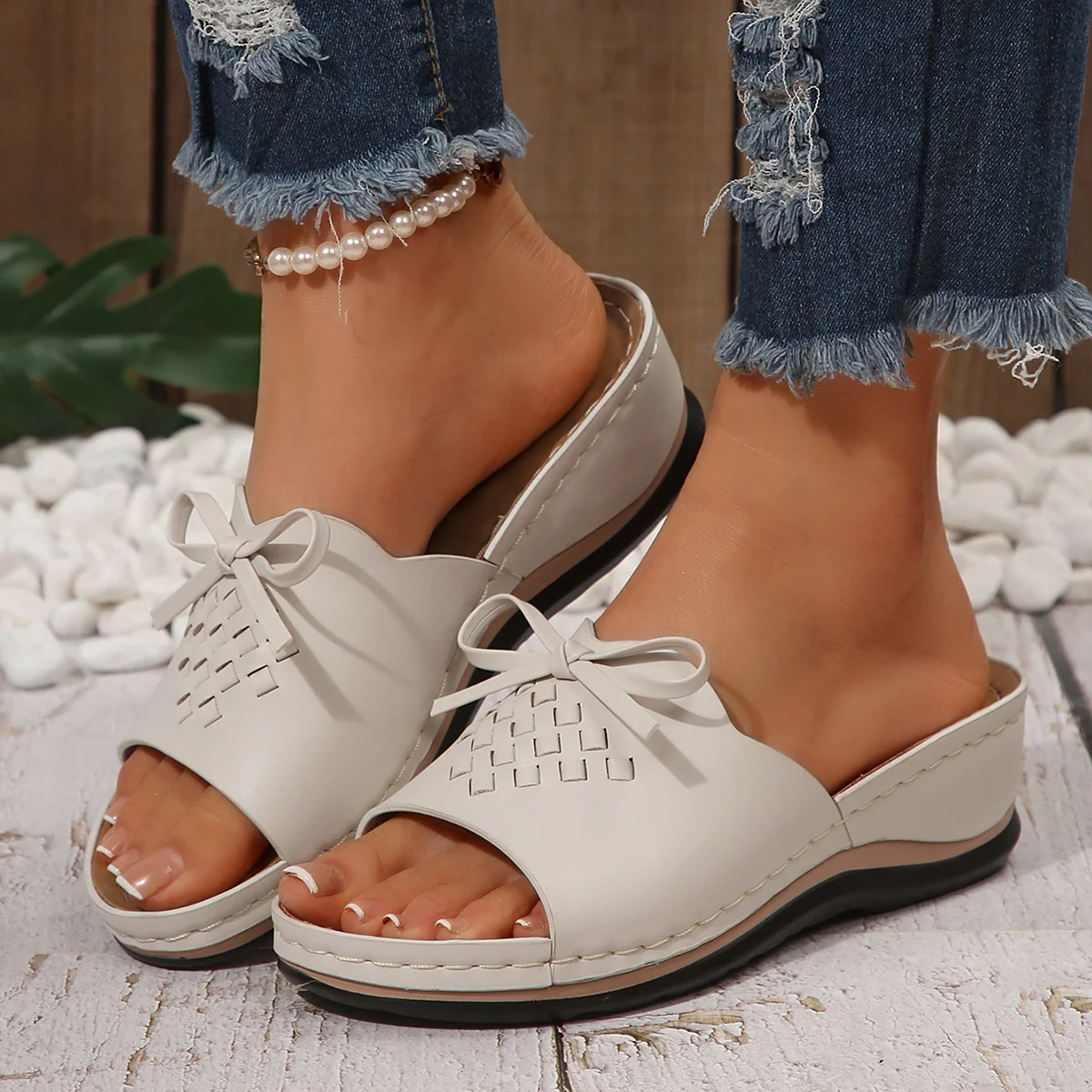 Damen Riemchen-Sandalen mit geflochtenem Design und komfortablem Fußbett R&B - Image 3