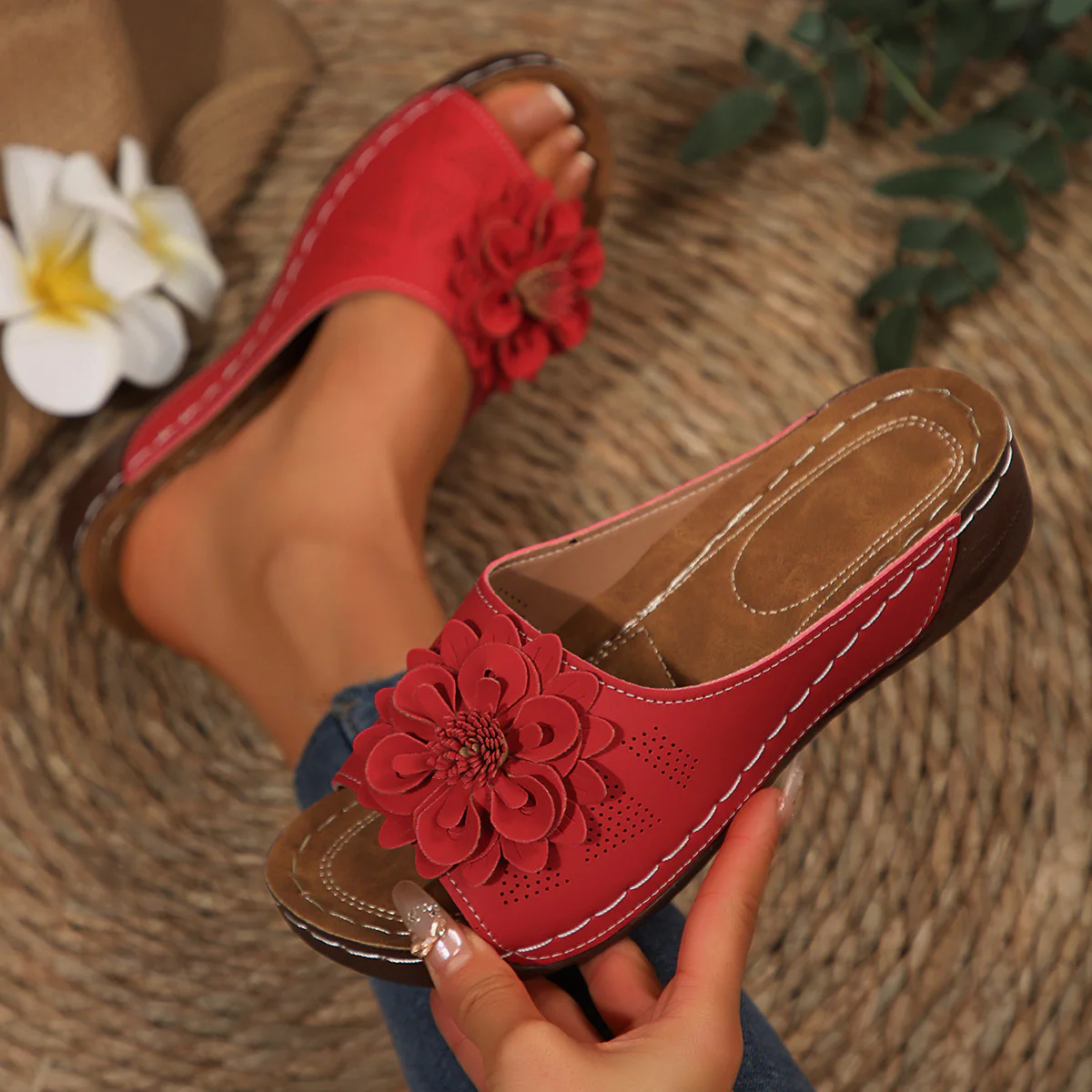 Damen Sandalen mit dekorativer Blüten-Applikation und atmungsaktiver Obermaterialstruktur R&B - Image 4