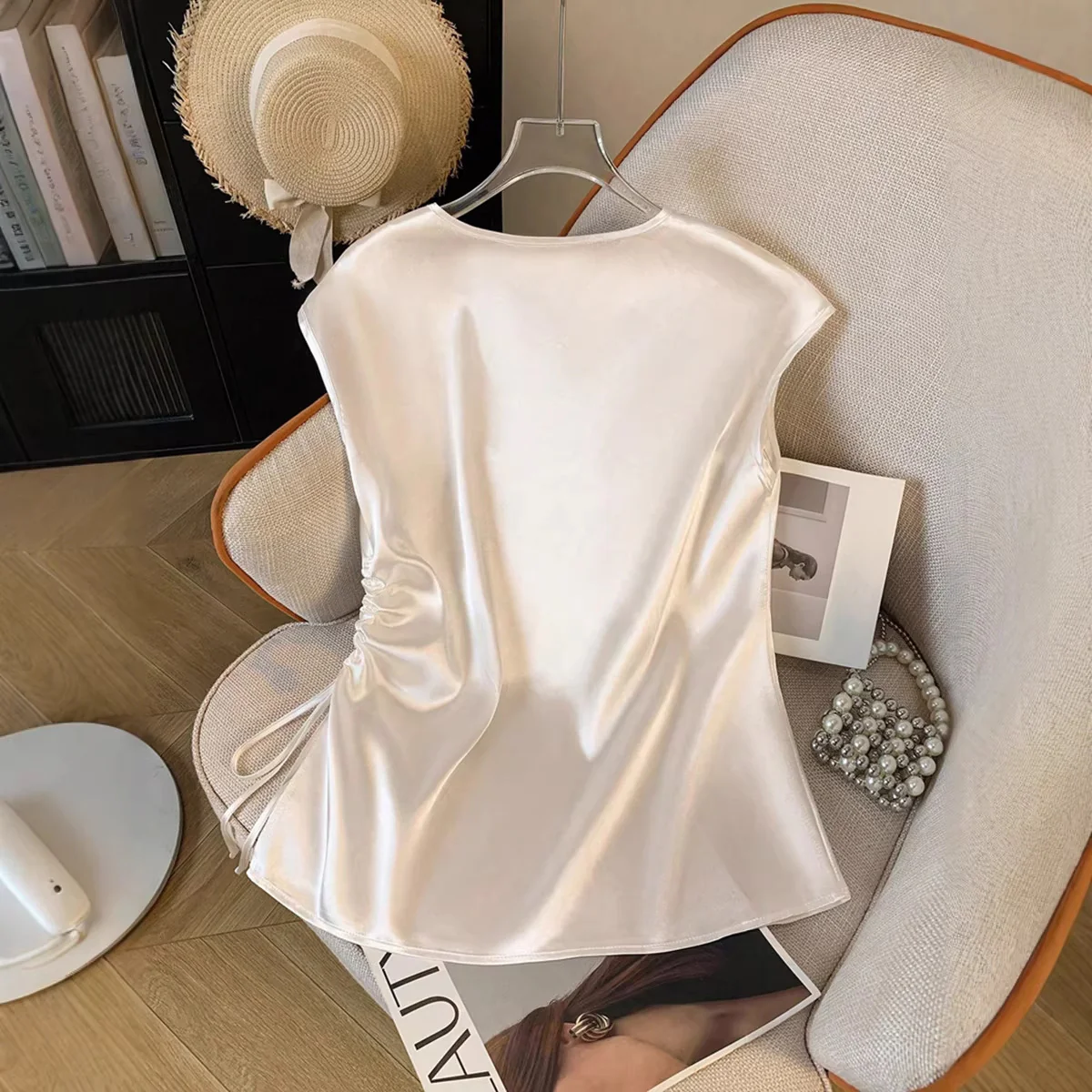 Damen Satinbluse mit seitlichem Kordelzug und V-Ausschnitt R&B - Image 3