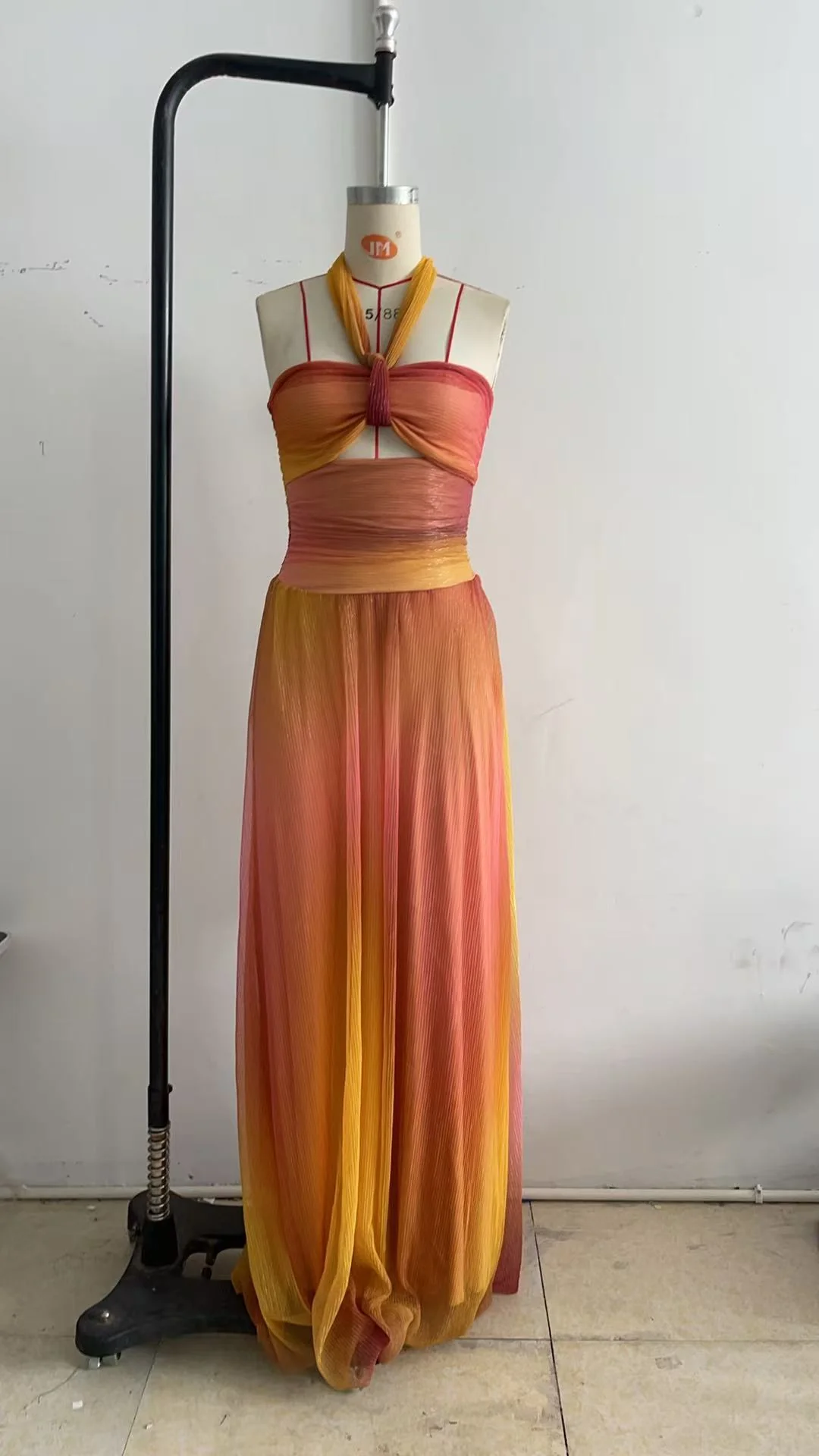 Damen schickes Maxikleid mit geflochtenem Oberteil und fließendem Rock R&B - Image 6