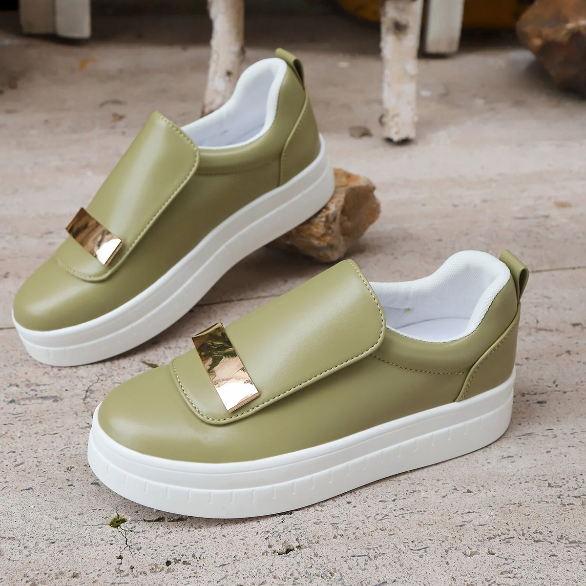 Damen Sneaker mit glänzendem Akzent R&B - Image 4