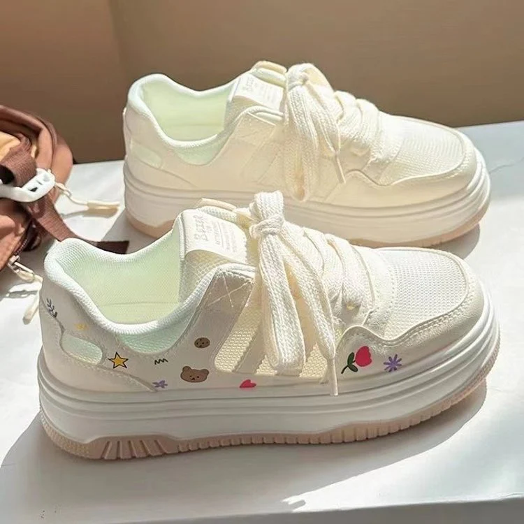 Damen Sneaker mit verspieltem Design und rutschfester Sohle R&B - Image 2