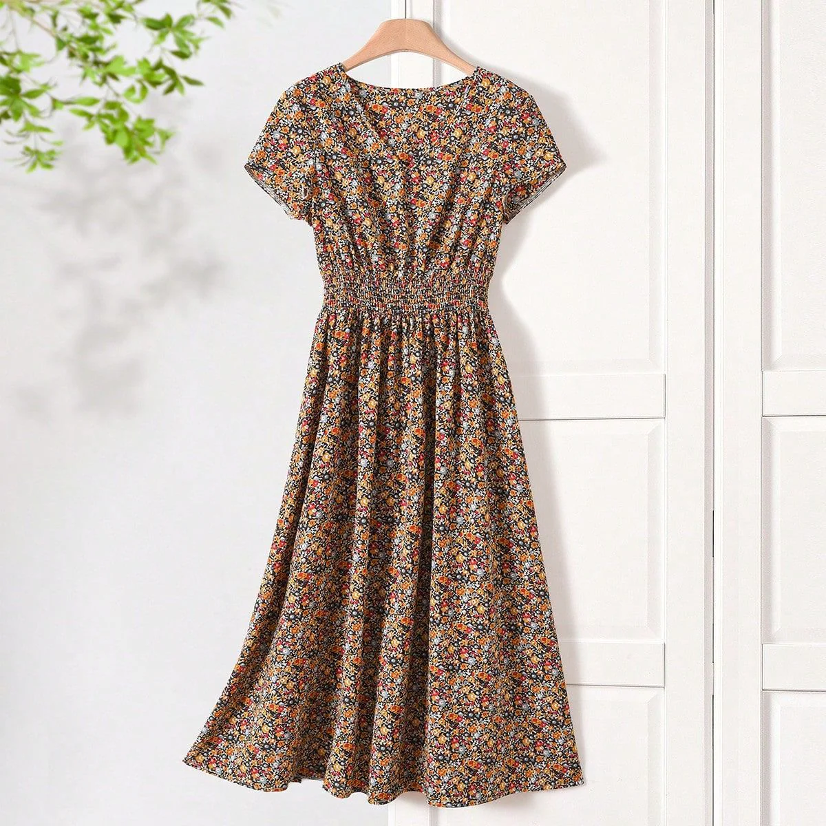 Damen Sommerliches Midikleid mit elastischem Bund und floralen Mustern R&B