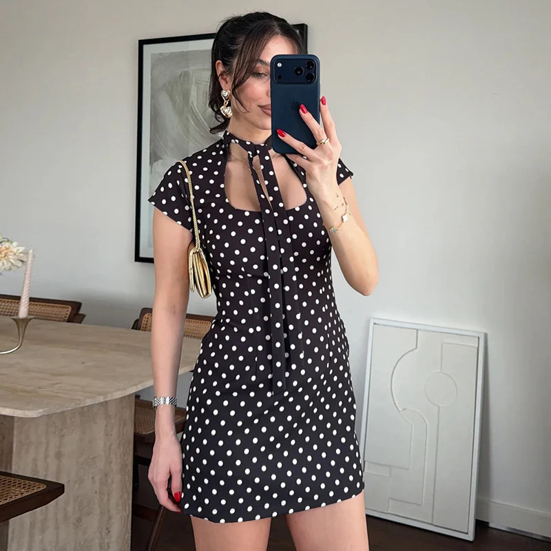 Damen Sommerliches Polka-Dot Kleid mit knöpfbarem Ausschnitt und schmalem Schnitt R&B - Image 3