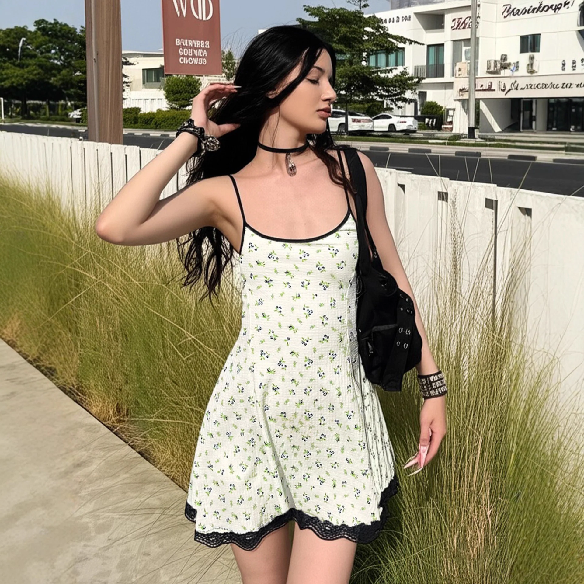 Damen Sommerliches Spaghetti-Trägerkleid mit floralen Mustern und Spitzenbesatz Heidi-Mode - Image 3