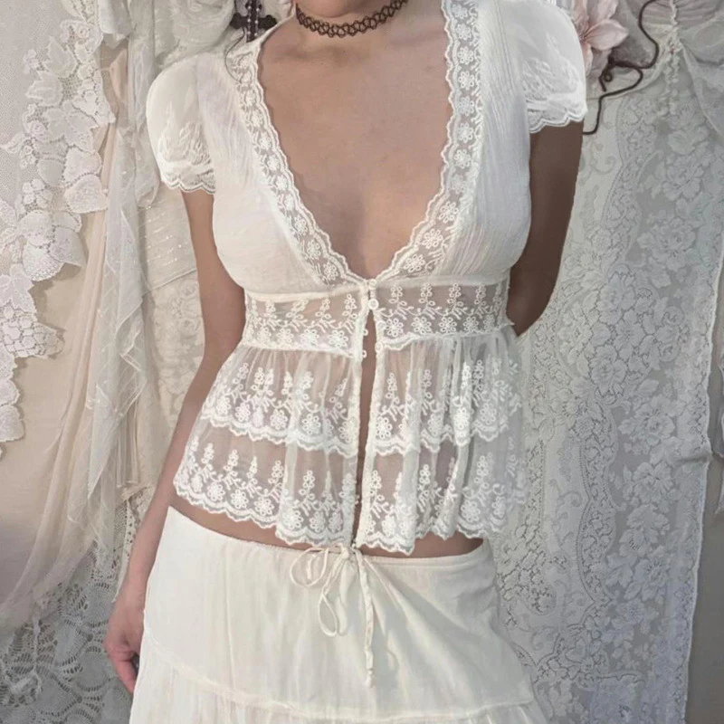 Damen Spitzenbluse mit Rüschendetails und tiefem V-Ausschnitt R&B - Image 2