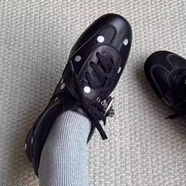 Damen sportive Sneakers mit einzigartigem Punktedesign und stabiler Sohle R&B - Image 6