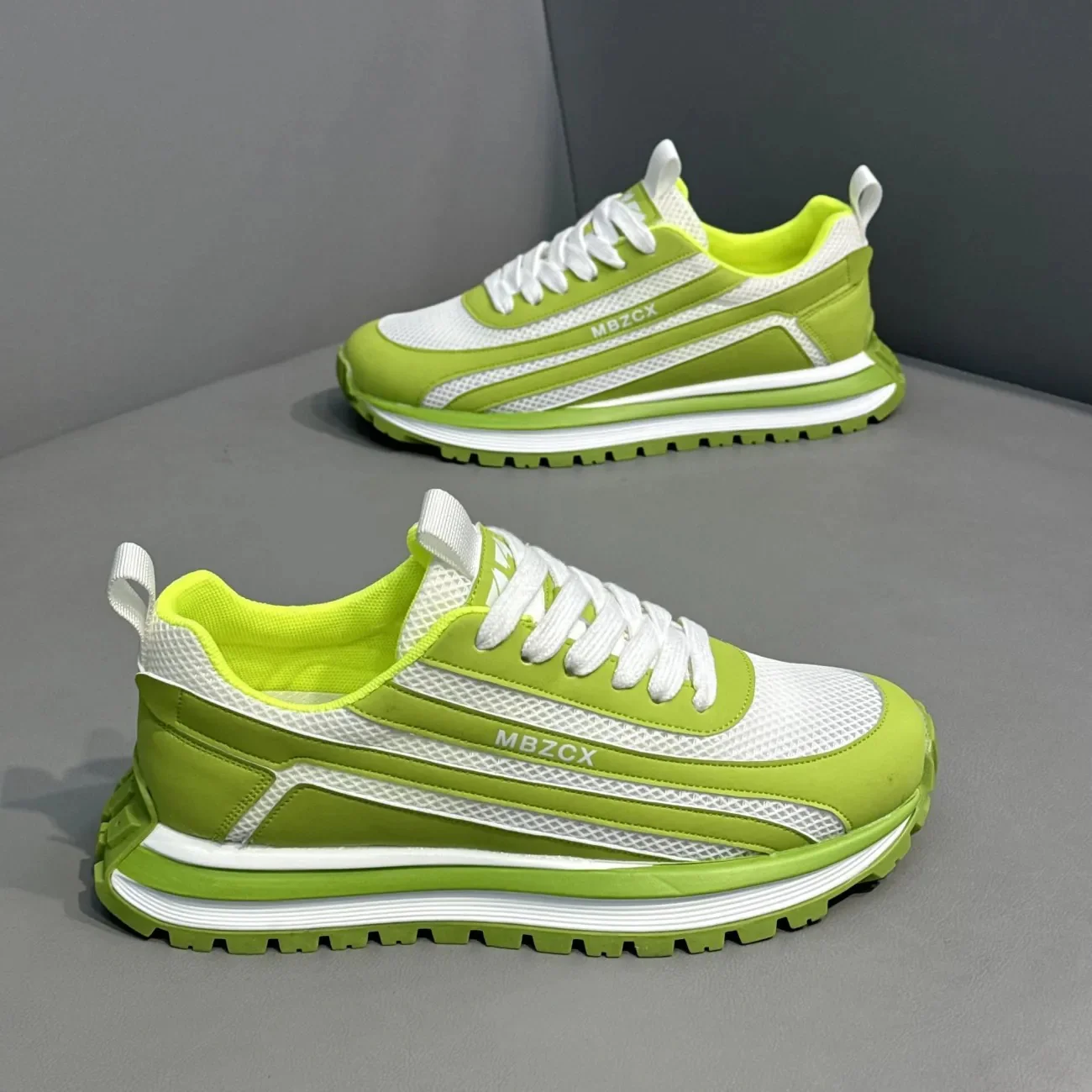 Damen Sportliche Lauf- und Freizeitsneakers mit dämpfender Sohle und atmungsaktivem Obermaterial R&B - Image 2