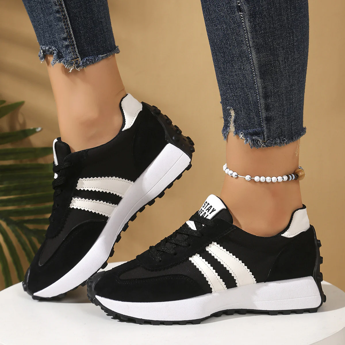 Damen sportliche Sneaker im Retro-Design mit atmungsaktiven Materialien R&B - Image 13