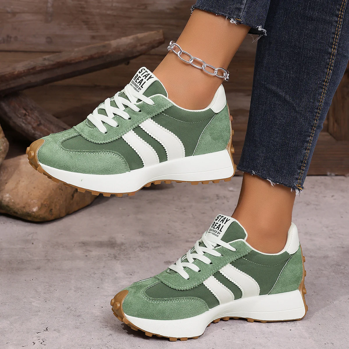 Damen Sportliche Sneaker mit atmungsaktiver Obermaterialstruktur und gedämpfter Sohle R&B - Image 10