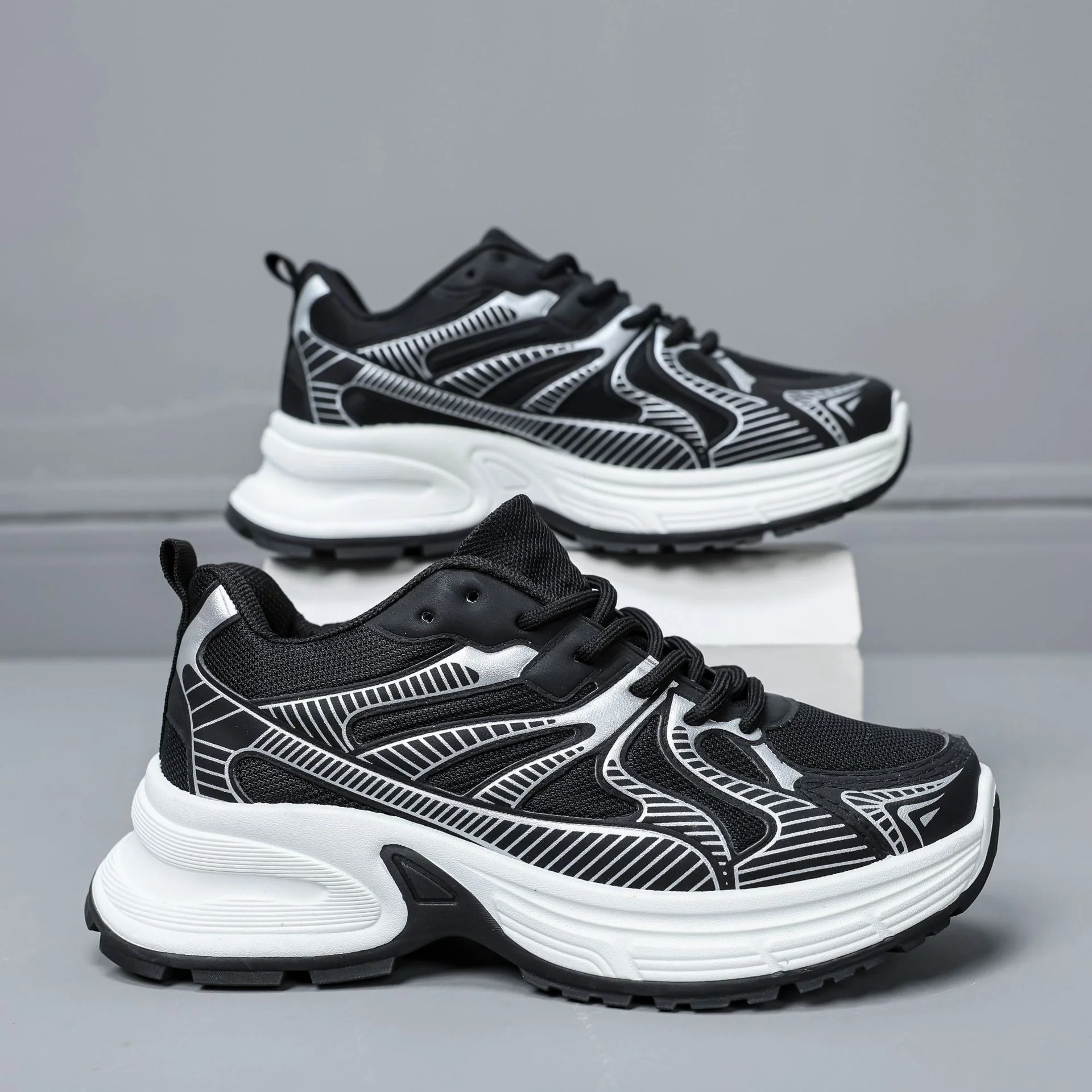 Damen Sportliche Sneakers mit atmungsaktiver Mesh-Oberfläche und stabilisierender Sohle Heidi-Mode - Image 2