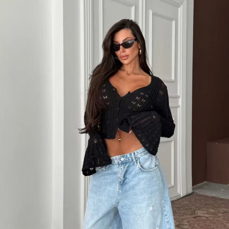 Damen Strickjacke im filigranen Design mit herzförmigen Ausschnitten R&B - Image 3