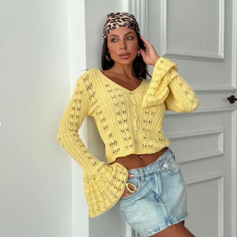Damen Strickjacke im filigranen Design mit herzförmigen Ausschnitten R&B - Image 7