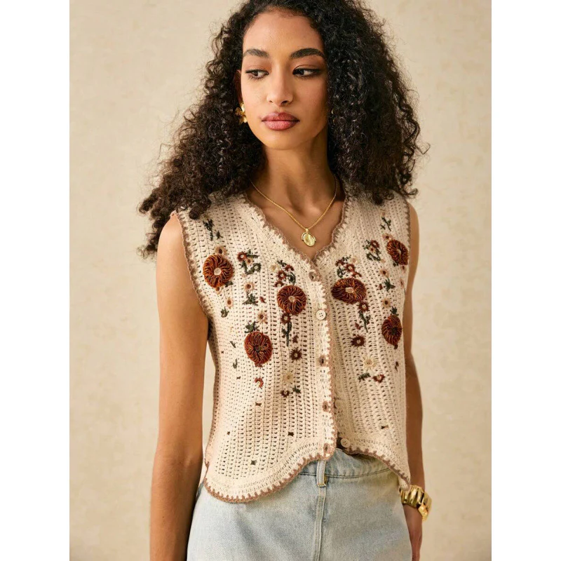 Damen Strickjacke mit floralen Stickereien und Knopfdetails R&B - Image 2