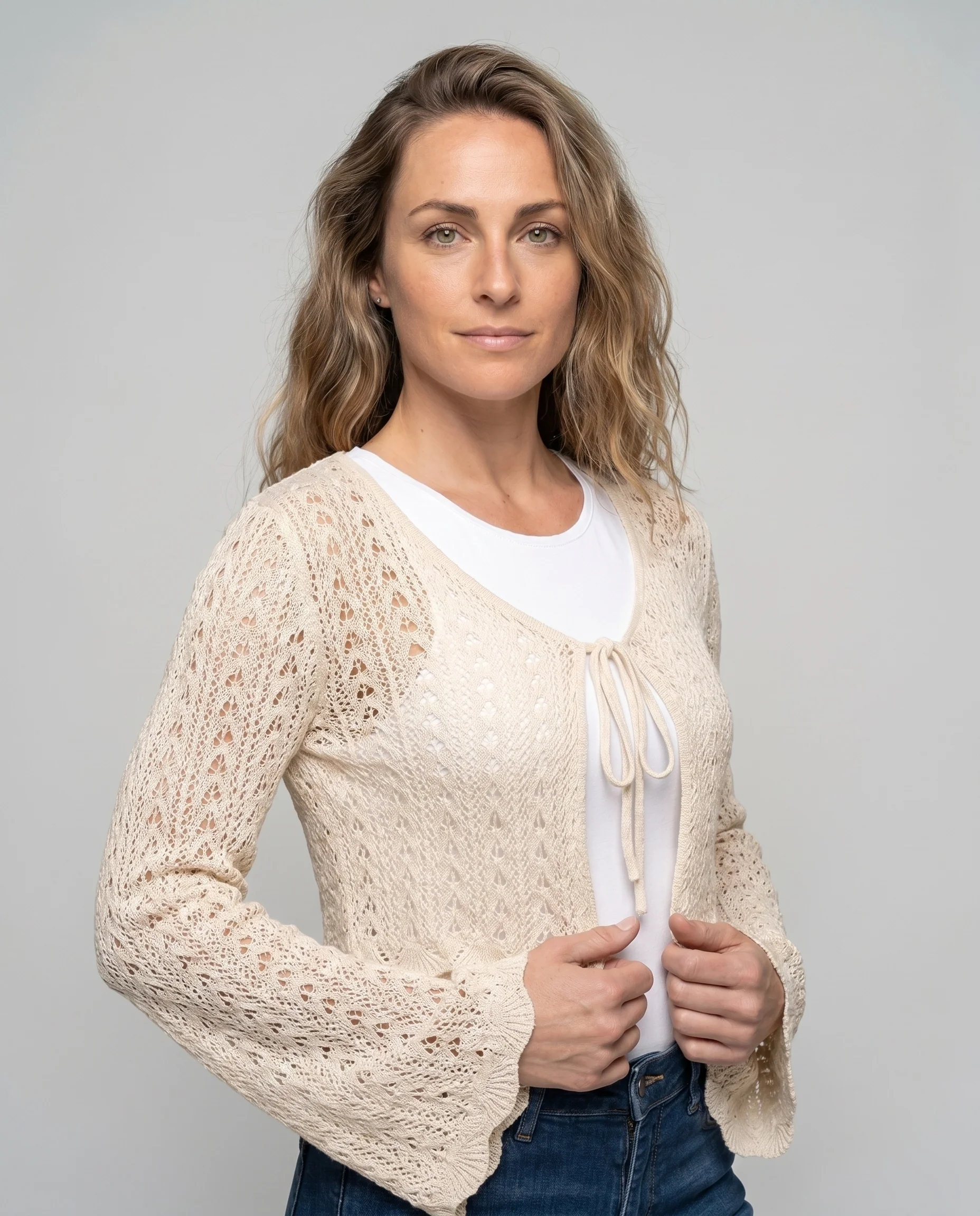 Damen Strickjacke mit raffiniertem Bindeband und weiten Ärmeln - Image 2