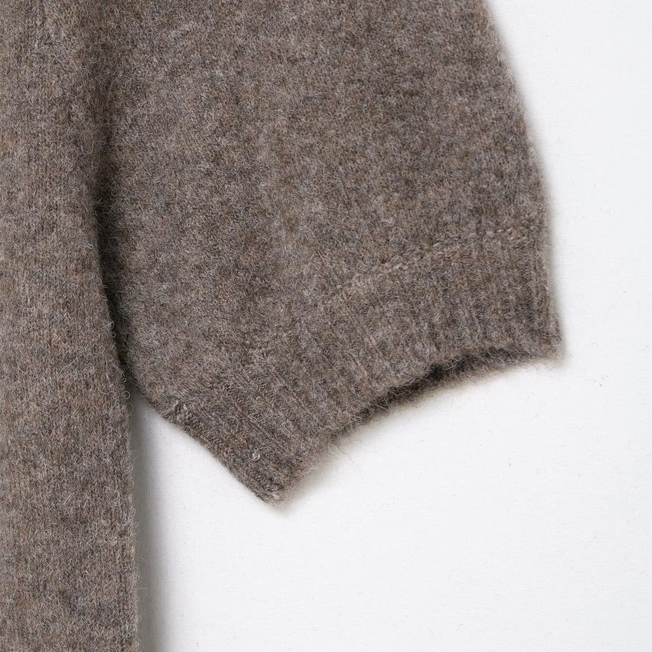 Damen Strickkleid mit kurzem Arm und hochgeschlossenem Kragen R&B - Image 4