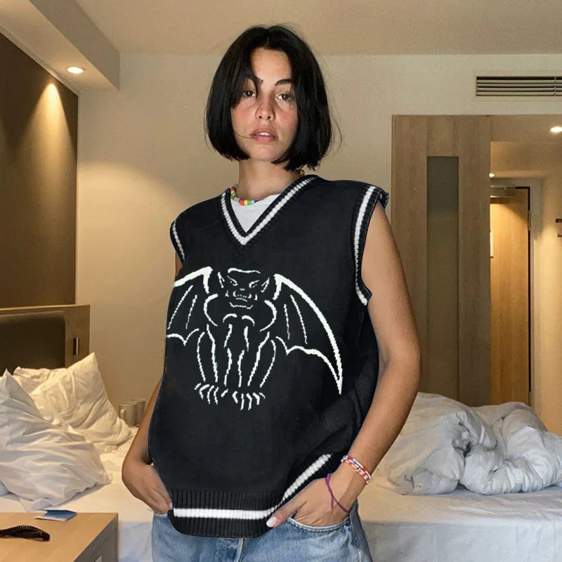 Damen Strickweste mit beeindruckendem Gothic-Motiv R&B - Image 2