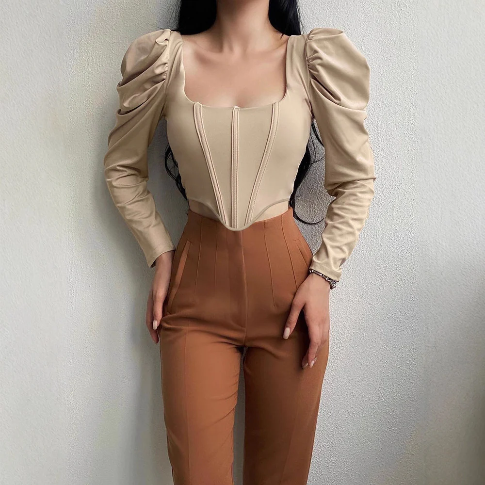 Damen tailliertes Oberteil mit eleganten Puffärmeln und quadratischem Ausschnitt R&B - Image 4