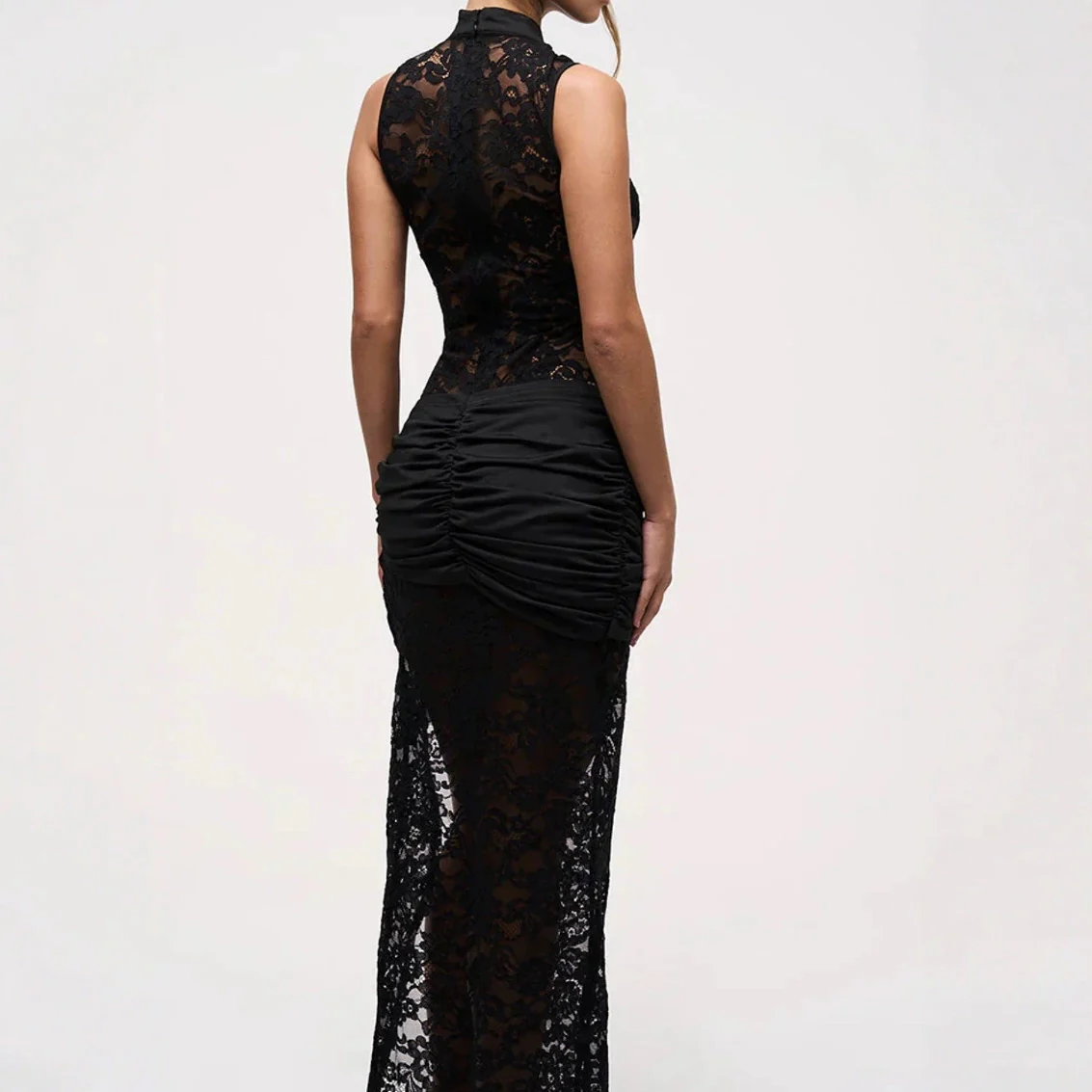 Damen Transparentes Spitzenkleid mit hohem Schlitz und elegantem Dekolleté R&B - Image 2