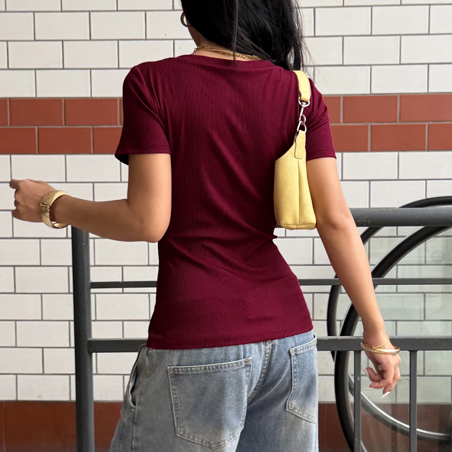 Damen V-Ausschnitt Fitnessoberteil mit strukturiertem Stoff Heidi-Mode - Image 3