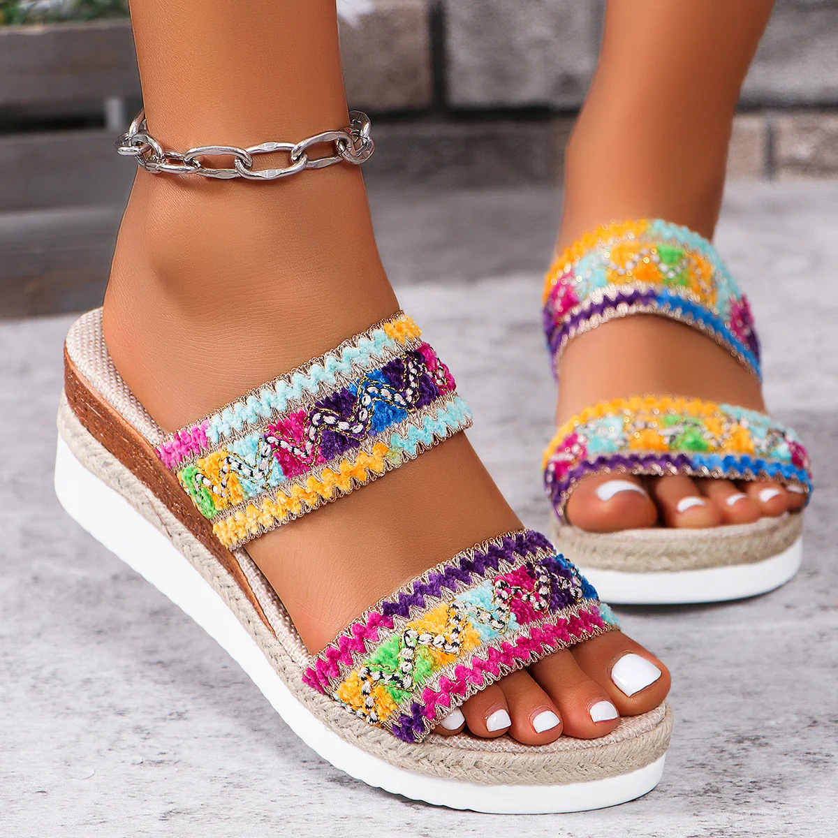 Damen Wedge-Pantoletten mit buntem Stickmuster und bequemer Fußbettung R&B