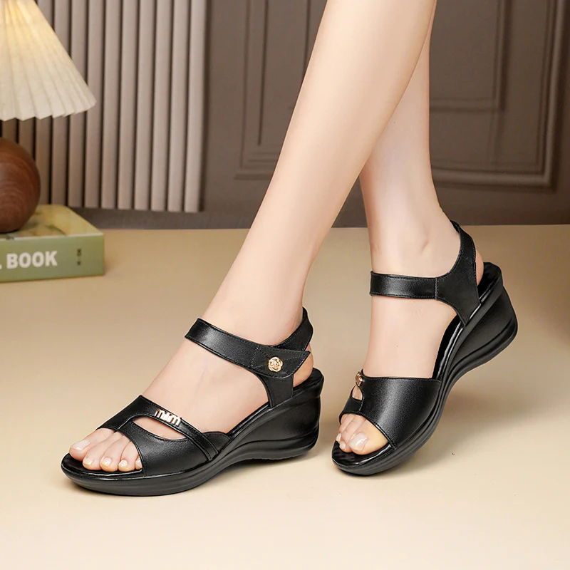 Damen Wedge-Sandaletten mit verstellbaren Riemen und ergonomischem Fußbett R&B - Image 3