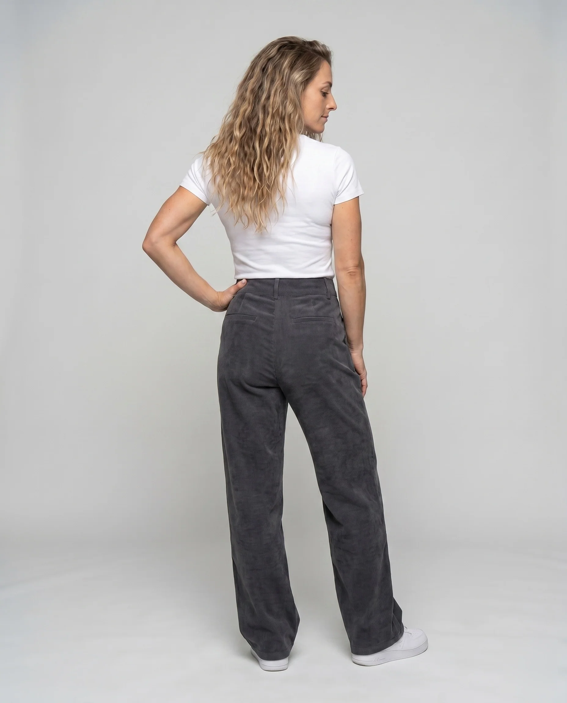 Damen Weite Hochsommerhose aus leichtem Stoff mit elastischem Bund - Image 4