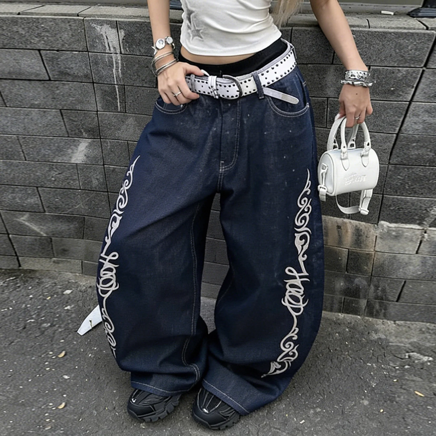 Damen weite Jeans mit kunstvollem Stickmuster R&B - Image 3