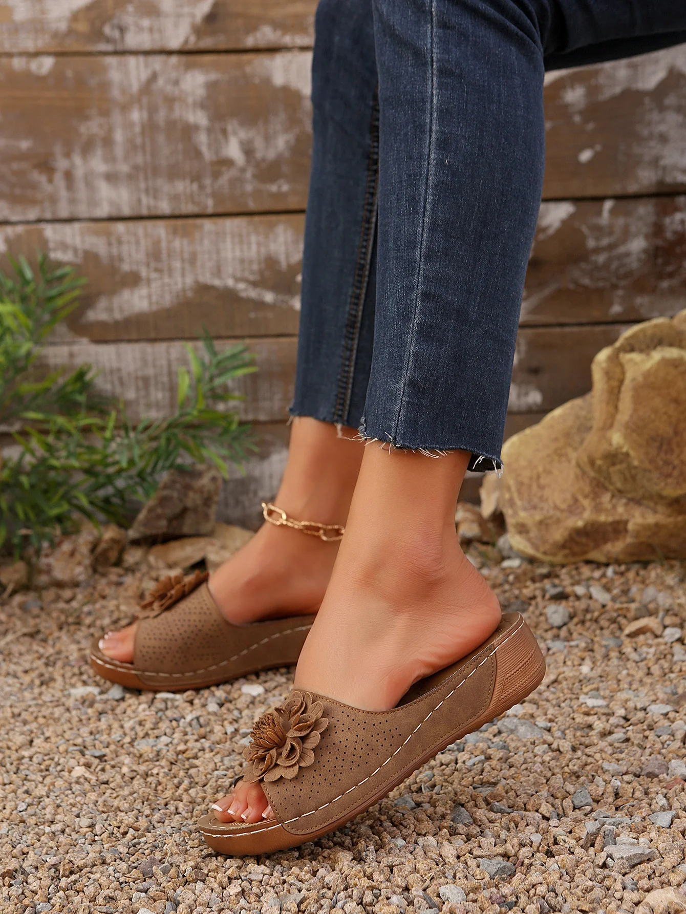 Damen Blumige Clogs mit ergonomischer Fußbett und sichtbarem Riemchen R&B - Image 19