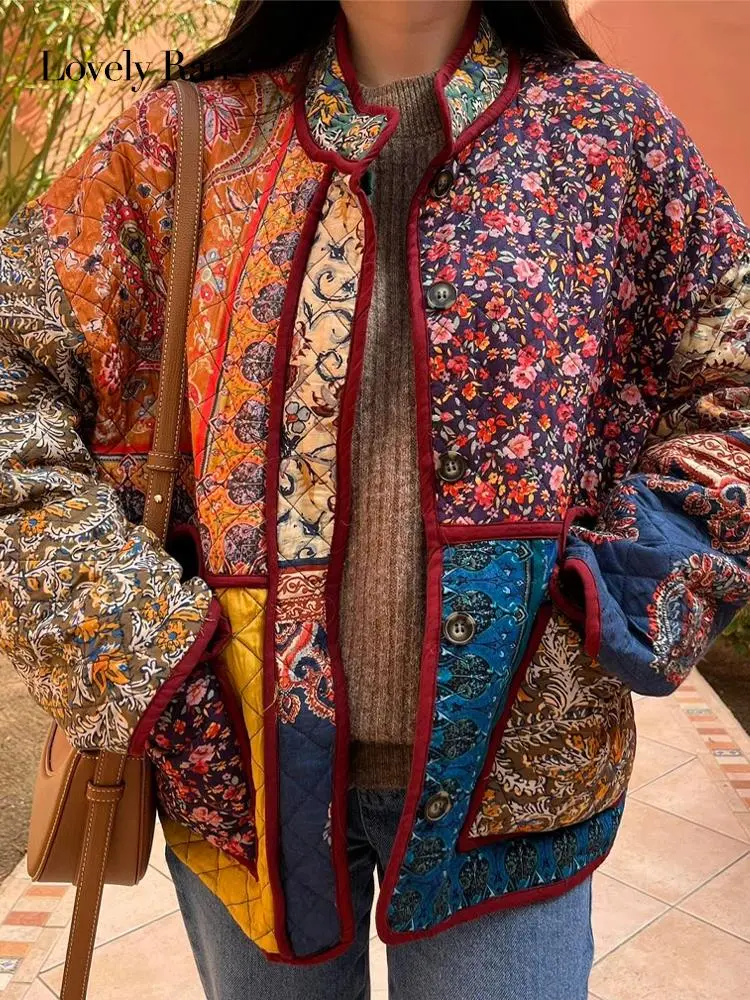 R&B | Blumengemusterte Wendeblouson Wärme und Stil in Einem Boho-design - Image 5