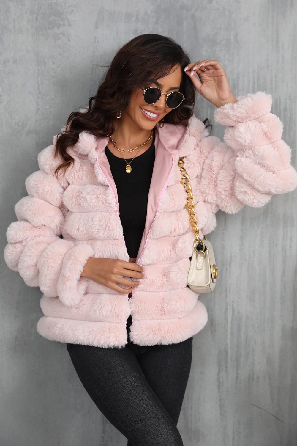 R&B | Damen Taillierte Teddyjacke mit Kapuze - Image 4