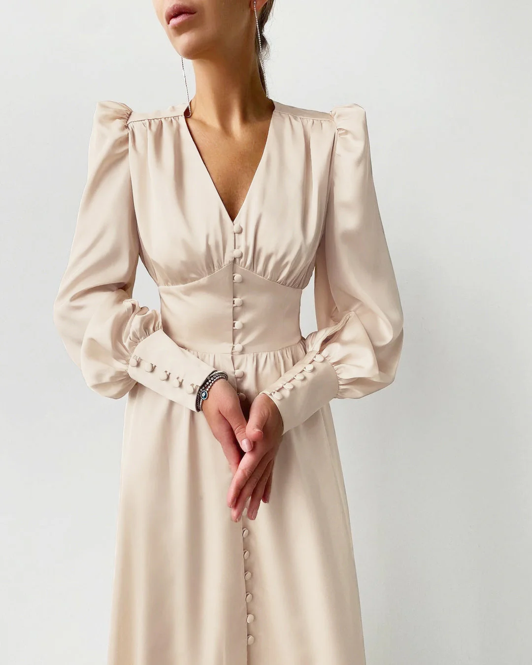 R&B | Elegante Satinkleider - Image 8