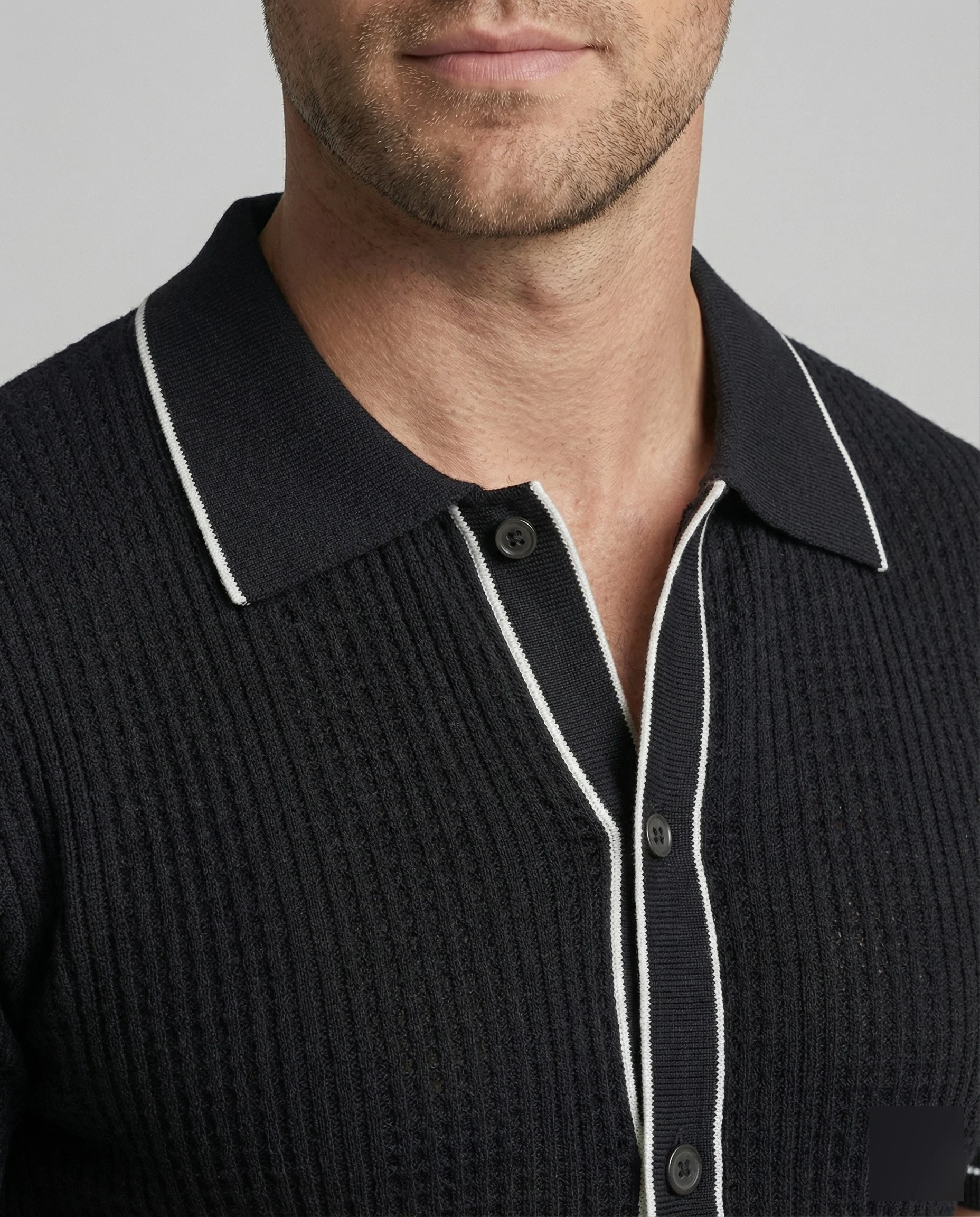 Herren nan Kurzarm-Strickcardigan im Retro-Polo-Stil mit Lochmuster und Kontrastpaspel R&B - Image 3
